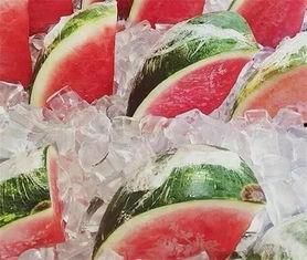 小蓝吃冰瓜,小蓝的夏日冰瓜盛宴